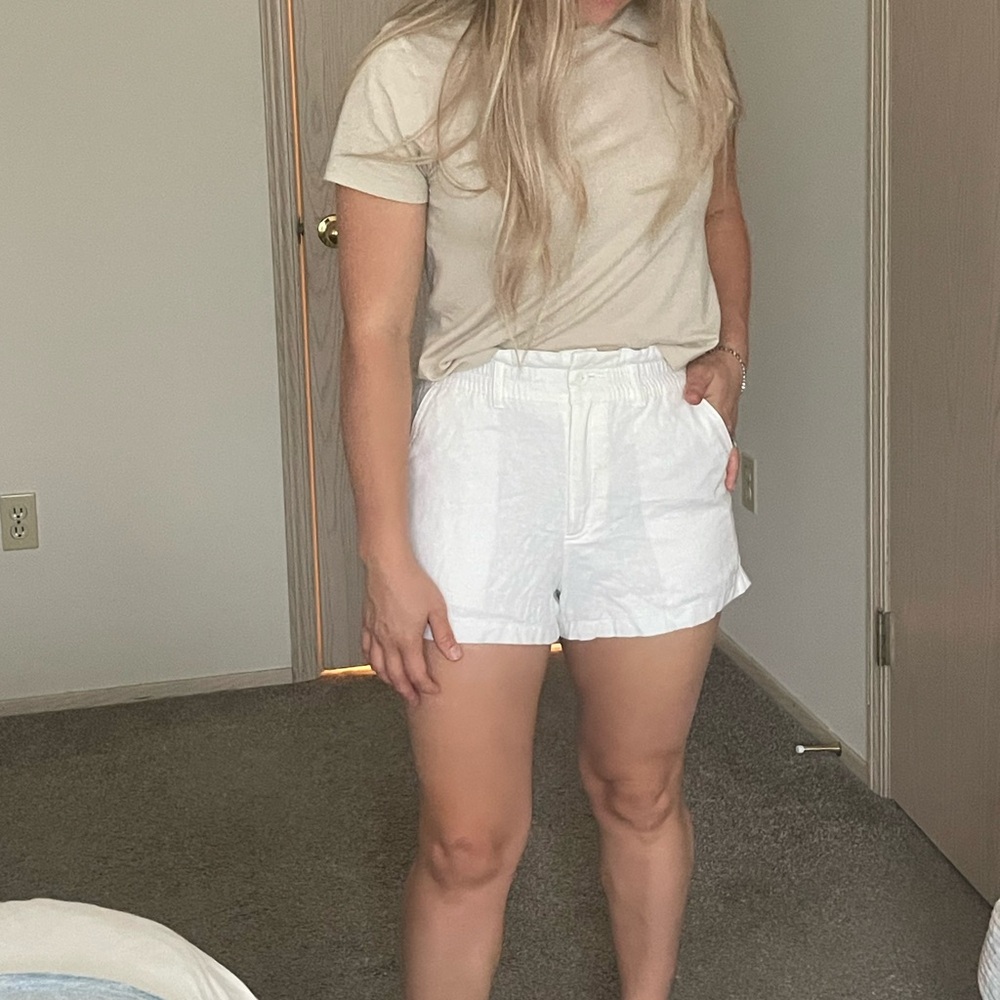 Hollister Women's High Waist White Shorts